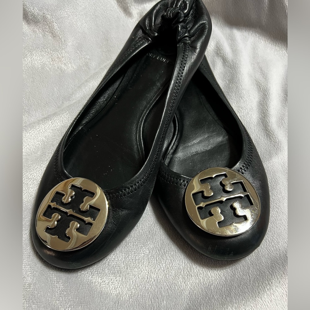 Pre loved story Burch ballet flats. Silver TB